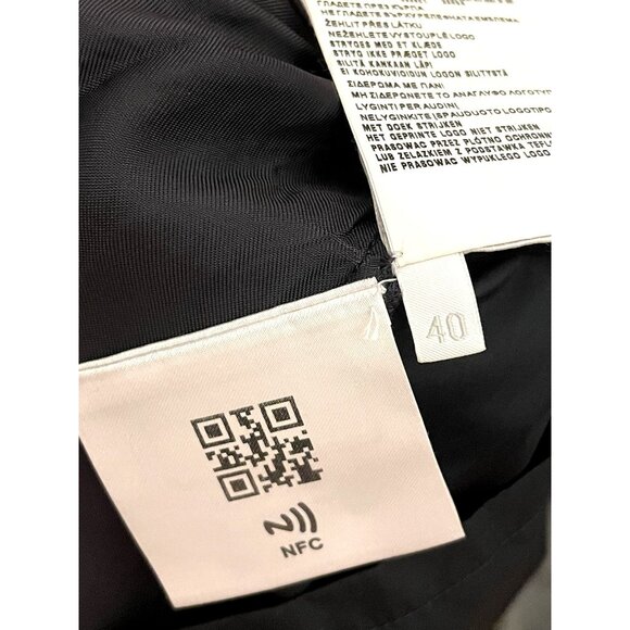 Miu Miu Black Nylon Short-Sleeve Jacket With Gold Zipper Details & Adjustable Wa - Picture 12 of 12